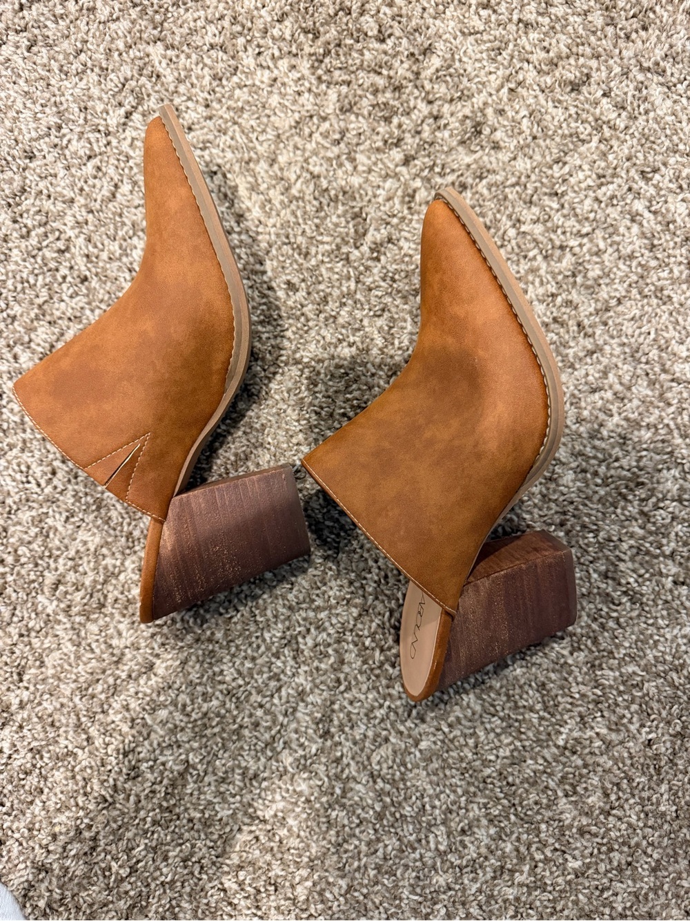 Abound Tan Suede Pointed-Toe Block Heel Mules - Picture 3 of 7